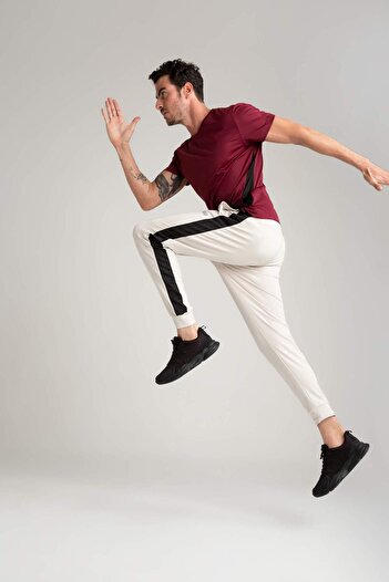 DeFacto DeFactoFit Sporcu İnce Jogger Eşofman Altı Standart Fit Standart Paça Skuba Dalgıç Kumaş X9125AZ23AU
