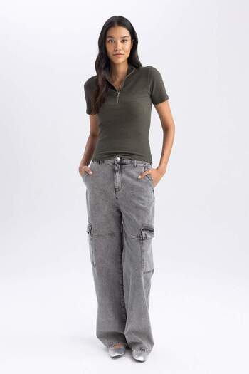DeFacto Slim Fit Tight Half Turtleneck Ribbed Camisole Short Sleeve T-Shirt Y8427Az23Au