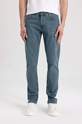 DeFacto Pedro Slim Fit Tight Fit Regular Waist Narrow Leg Jean Pants W7521Az23Sp