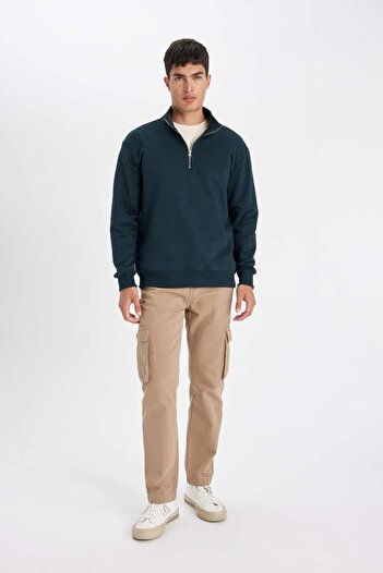 DeFacto Comfort Regular Fit Άνετη εφαρμογή με φερμουάρ Σταντ γιακά Basic μασίφ φούτερ X7405AZ22AU