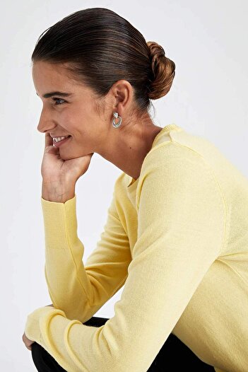 DeFacto Regular Fit Crew Neck Basic Plain Extra Soft Cashmere Textured Knitwear Sweater F7091Az22Wn
