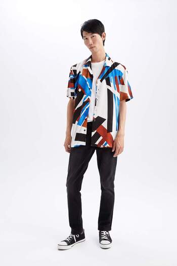 DeFacto Regular Fit Apash Collar Printed Viscose Short Sleeve Shirt Y8930Az22Hs
