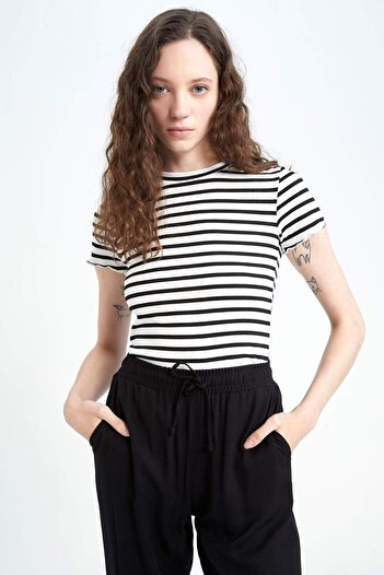 DeFacto Fitted Crew Neck Striped Short Sleeve Ribbed T-Shirt K1965Az22Sp