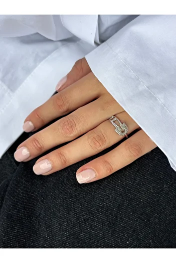 Ressia Needle Design Ring