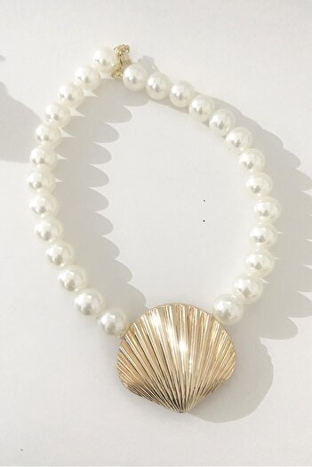 New Obsessions Oyster Point Large Beaded Necklace