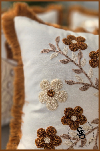 SasoHome Beauty Flowers Punch Embroidery Patterned Linen Throw Pillow Cover