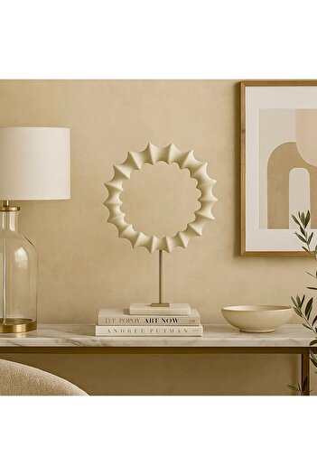 Vi Markets A decorative piece of art featuring a circular wavy design with a marble base.