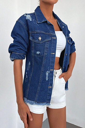 Jacarsman Women's Ripped Detailed Buttoned Long Sleeve Oversized Denim Jeans Jacket with Pockets