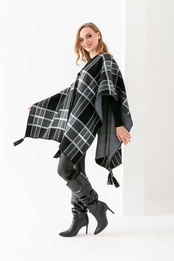 T Crazy T-Crazy Plaid Pattern Fisherman Stitch Patterned Woven Knitwear Poncho, Leather and Button Detail Tassel Poncho