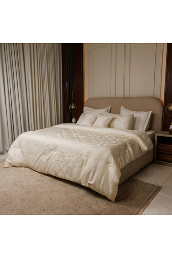 FoamZone 10-Piece Microfiber Jacquard Comforter