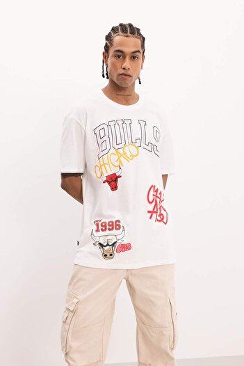 DeFacto DeFactoFit NBA Chicago Bulls Boxy Fit με λαιμόκοψη κοντομάνικο μπλουζάκι B9886AX24SM