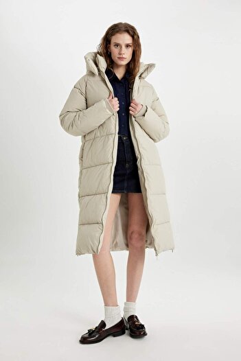 DeFacto Water Repellent Regular Fit Hooded Zipper Pocket Long Coat Parka C0486Ax23Wn