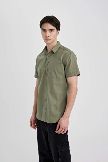 DeFacto %100 Pamuk Slim Fit Dar Kesim Yazlık Basic Düz Kısa Kollu Gömlek R1706AZ24SM