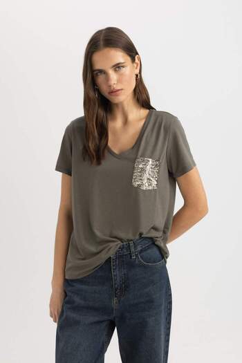 DeFacto Regular Fit V-Neck Short Sleeve T-Shirt U3769AZ24SP