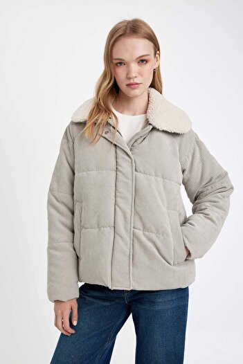 DeFacto Velvet Coat Faux Fur Collar Zipper Snap Pocket Regular Fit C5160Ax23Wn