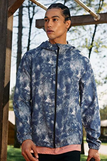 DeFacto DeFactoFit Сезонна весняна куртка Водовідштовхувальна Slim Fit Вузький крій Капюшон з сітчастою підкладкою Еластична тканина B