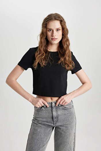 DeFacto Slim Fit Slim Fit Crew Neck Short Sleeve T-Shirt C4332Ax24Sp