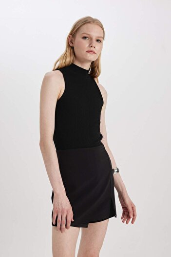 DeFacto Slim Fit Yarım Balıkçı Yaka Fitilli Kaşkorse Atlet