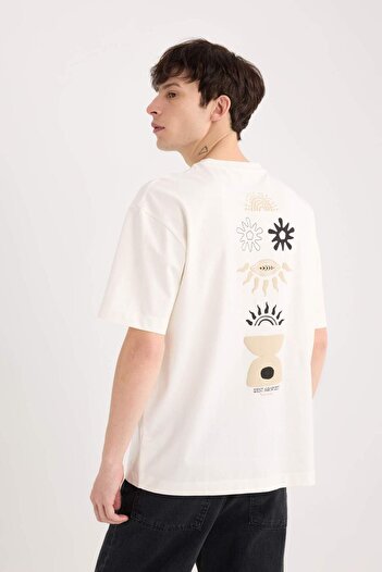 DeFacto Oversize Wide Fit Crew Neck Back Printed Short Sleeve T-Shirt B5813Ax24Sp