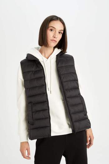 DeFacto Water Repellent Seasonal Inflatable Vest Stand Collar Quilted Zipper Pocket A0975Ax24Sp