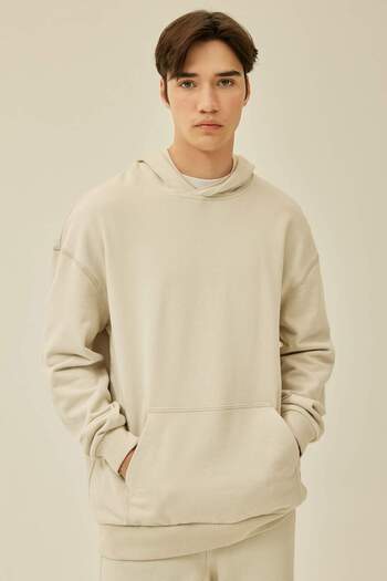 DeFacto Comfort Regular Fit Άνετη εφαρμογή με κουκούλα καγκουρό με τσέπη Basic απλό φούτερ B4446AX24SP
