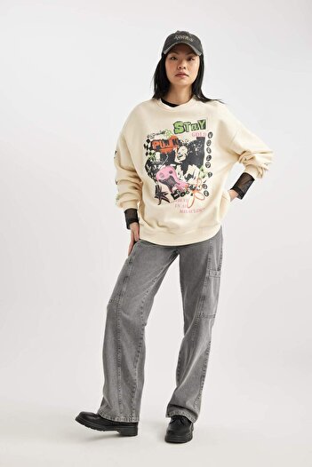 DeFacto Coool Oversize Wide Fit Crew Neck Back Printed Thick Fabric Sweatshirt B8652Ax23Wn