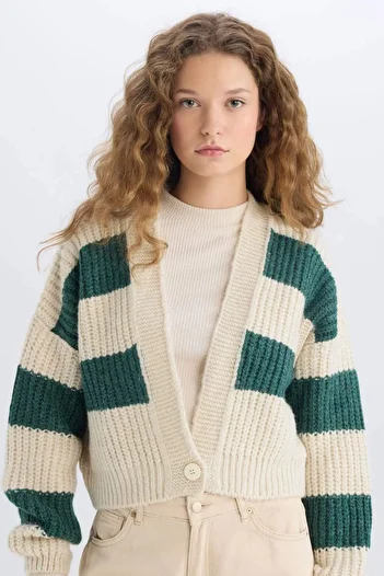 DeFacto Coool Oversize Wide Fit V-Neck Knitwear Cardigan U2527Az23Wn