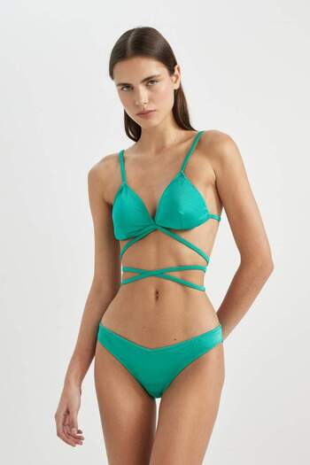 DeFacto Fall in Love Regular Fit Bikini Bottom W8732Az23Sm