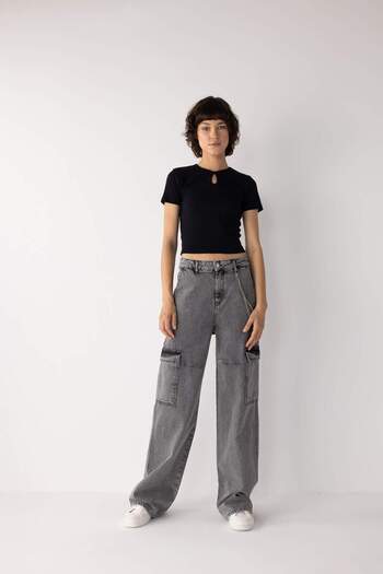 DeFacto Cool Fitted Corduroy Košilka Tričko s krátkým rukávem A6217AX23SM
