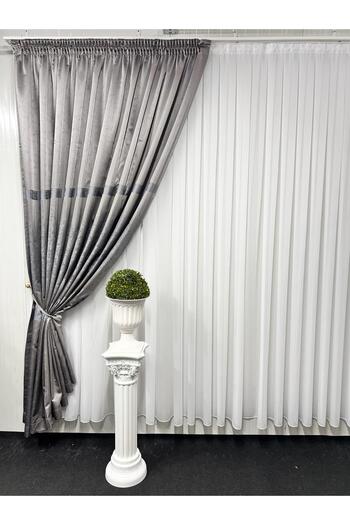 Metropolitan Concept Bolt drapery, worked on 10 cm wide rejansa