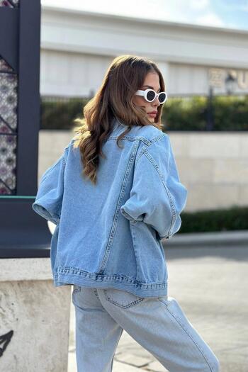 NEW LAVİVA Γυναικείο κολάρο Ice Blue, Διπλή τσέπη, Ποιοτικό ύφασμα τζιν, Φαρδύ τζιν μπουφάν