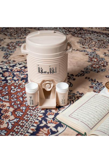 co arma Thermos Haram is a unique piece inspired by the Two Holy Mosques for distributing water and juice in multiple colors.
