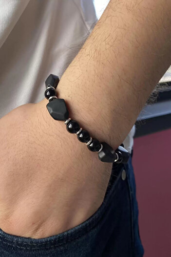 Mutenaura Stylish Men's Bracelet with Bead Detail