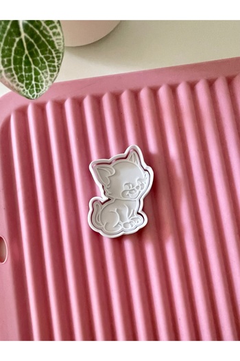 By Selen Suyolcu Cat Stamp and Cutter