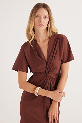 Tudors Women's Slim Fit Slim Fit Short Sleeve V Neck Brown Dress