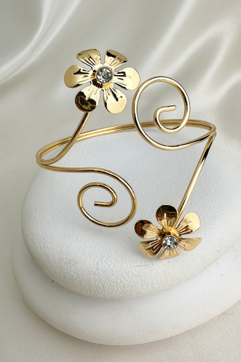 Modex Gold Color Single Stone Clover Curved Adjustable Arm Accessory (Diameter: 9cm)