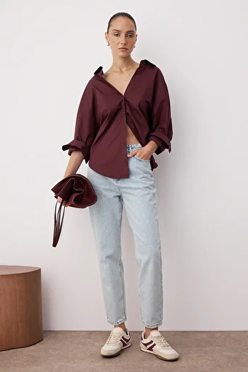 Trendyol Collection Blugi High Bel Mom albastru deschis TWOSS23JE00085