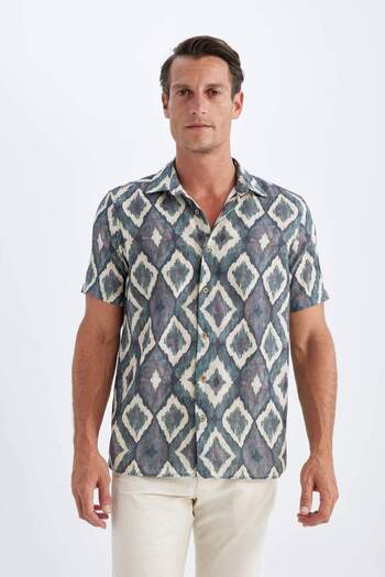 DeFacto Regular Fit Yazlık Polo Yaka Desenli Kısa Kollu Gömlek D4547AX24SM