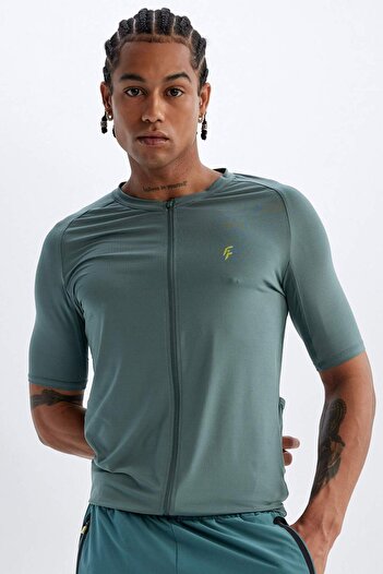DeFacto Defactofit Slim Fit Tight-Fitting Crew Neck Zip-Up Heavy Fabric Sportsman Short Sleeve T-Shirt B5144Ax24S