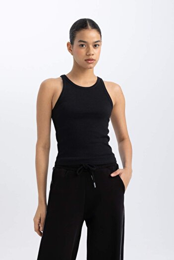DeFacto DeFactoFit Slim Fit Dar Kesim Bisiklet Yaka Sporcu Atlet B4663AX24SP