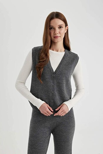 DeFacto Regular Fit V Yaka Basic Düz Düğmeli Triko Yelek C1706AX24SP