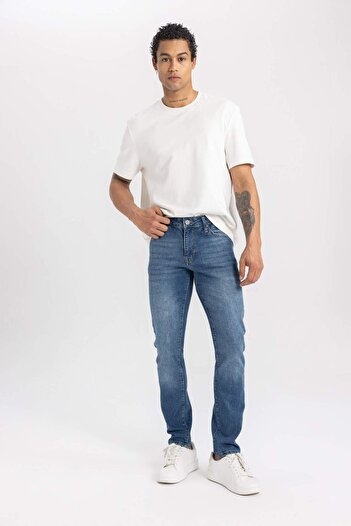 DeFacto Pedro Slim Fit Tight Fit Regular Waist Narrow Leg Jean Pants C0683Ax24Sp