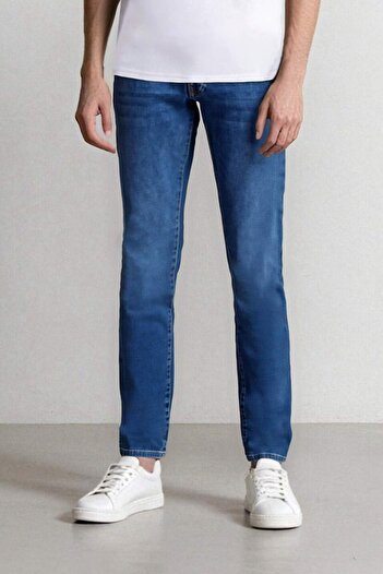 DeFacto Pedro Slim Fit Narrow Fit Regular Waist Narrow Leg Jean Trousers C3906AX24SP