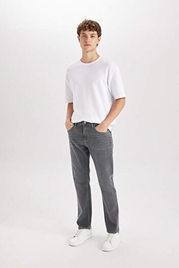 DeFacto Sergio Regular Fit Normal Fit Normal Waist Pipe Leg Jean Pants B7349Ax24Sp