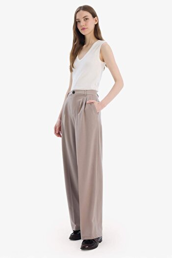 DeFacto Wide Leg Yüksek Bel Geniş Paça Pensli Standart Boy Basic Düz Pantolon B0894AX23AU