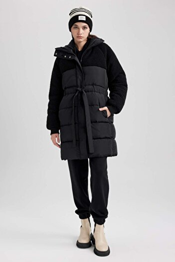 DeFacto Oversize Wide Fit Sleeves Faux Fur Detailed Quilted Pockets Belted Long Puffer Coat Parka A1322A