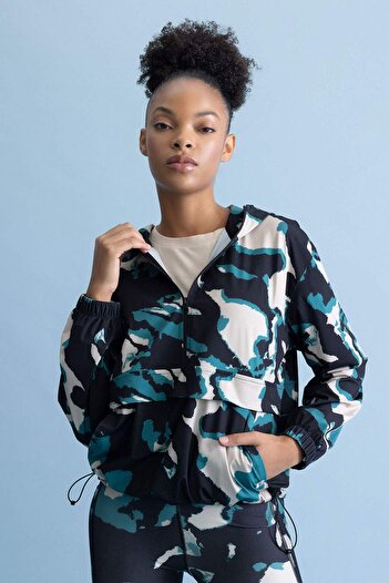 DeFacto DeFactoFit Loose Fit Камуфлажен спортен суитшърт с качулка B2696AX23AU
