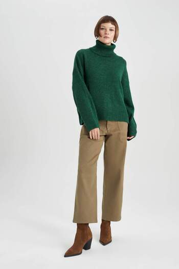 DeFacto Straight Gabardine Pants with High Waist Pockets - B5725Ax23Au