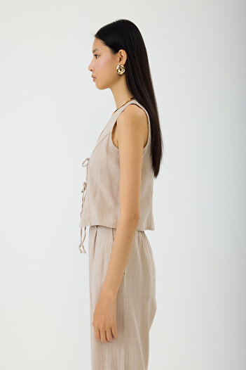 SEVİLEN Tie-Up Linen Vest