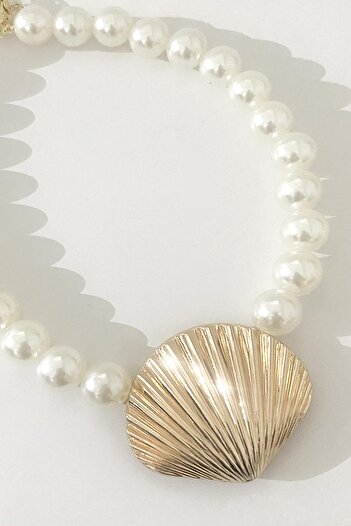 New Obsessions Oyster Point Large Beaded Necklace